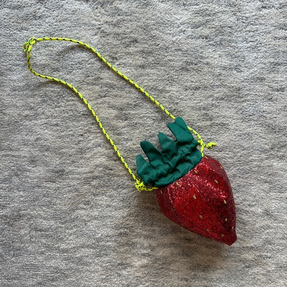 J. CREW Crewcuts Kids Glitter Strawberry Purse - Picture 1 of 3